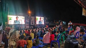 Pemprovsu Hibur Relawan dan Masyarakat Tapsel dengan Nonton Bareng Film Agak Laen