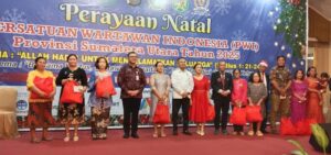 Pada Perayaan Natal PWI Sumut 2025 Gubsu Dorong Pers Jaga Integritas di Tengah Tantangan Disrupsi Digital