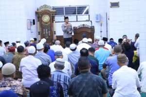 Kapolres Labuhanbatu Sampaikan Pesan-pesan Kamtibmas di Masjid Baiturrahman