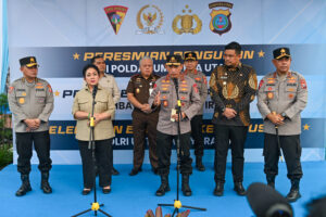Gubsu Bobby Nasution Dampingi Kapolri Listyo Sigit Lepas Bantuan untuk Korban Bencana di Sumatera