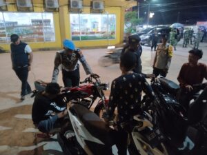 Pastikan Ramadan Kondusif, Polres Labuhanbatu Bersama TNI dan Satpol PP Patroli Gabungan
