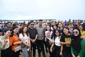 Pimpin Gerakan ASRI di Sorake, Bobby Nasution Tekankan agar Kegiatan Ini Rutin Dilakukan