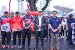 Walikota Medan Lepas Ribuan Peserta Jalan Santai Hut Ke-79 Harian Waspada