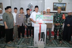 Bupati dan Sekda Laksanakan Kegiatan di Kecamatan Berbeda