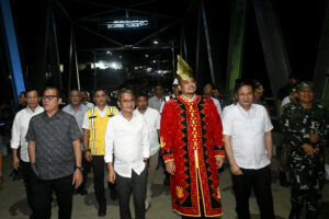 Gubsu Bobby Nasution Resmikan Jembatan Idano Noyo, Masyarakat Nias Senang