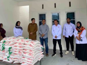 Jelang Idul Fitri 2026, Ko Chunlai Bagi-bagi Sembako untuk Warga Kurang Mampu di Rantau Selatan