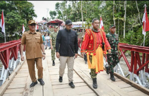 Gubsu Resmikan Jembatan Bailey Nias Bersama KSAD
