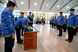 Pj Sekdaprovsu Kukuhkan Pengurus Korpri Karo 2025–2030
