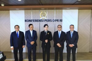 DPR RI Tetapkan  Lima calon Anggota Dewan Komisioner OJK