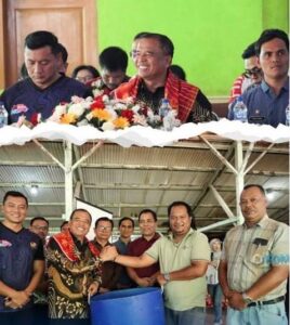 Bupati Karo Gotong Royong dan Sambang Warga Di Desa Cinta Rayat