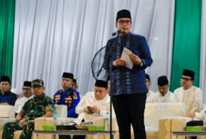 Wakil Ketua DPRD Saksikan Kemeriahan Pawai Mobil Hias Malam Takbiran 1447 H