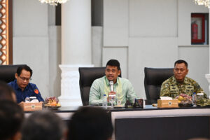 Gubsu Bobby Nasution Minta Kajian Pencabutan Izin Hutan, Soroti Dampak Sosial dan Potensi Konflik