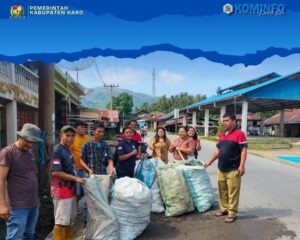 Respons Cepat Keluhan Warga, Pemerintah Kecamatan dan Desa Lau Baleng  Gotong Royong Tanganan Sampah