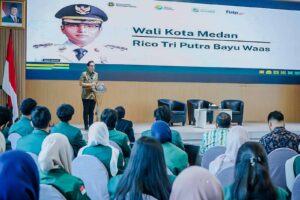 Bedah Buku Babad Alas, Rico Waas Dorong Mahasiswa Berani Jadi Pemimpin