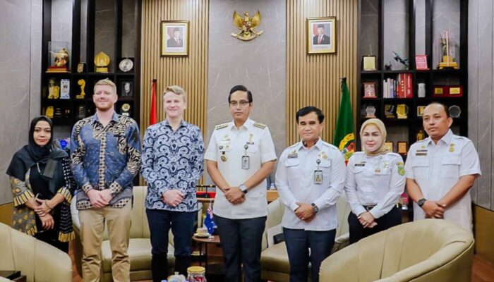 Terima Dubes Australia, Rico Waas Buka Peluang Investasi dan Kerja Sama Pendidikan