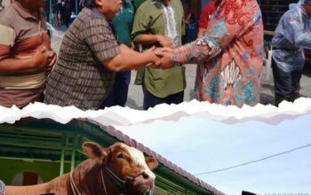 Bupati Karo Serahkan Hewan Qurban Bantuan Presiden RI Untuk Masyarakat di Masjid Al Munawarah