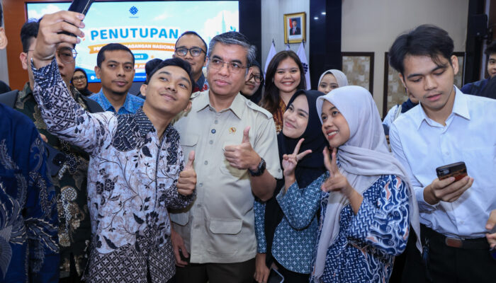Tutup MagangHub Batch III, Menaker Ajak Peserta Ikuti Sertifikasi Kompetensi, Perkuat Daya Saing