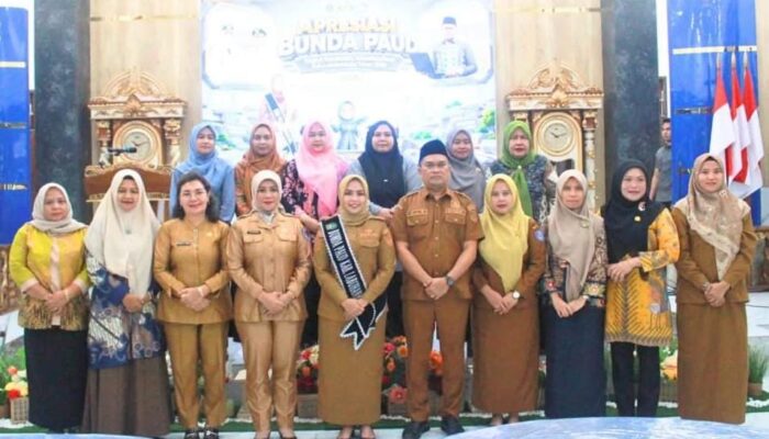 Pemkab Labuhanbatu Salurkan Beasiswa untuk 5.000 Siswa PAUD dan 50 Guru