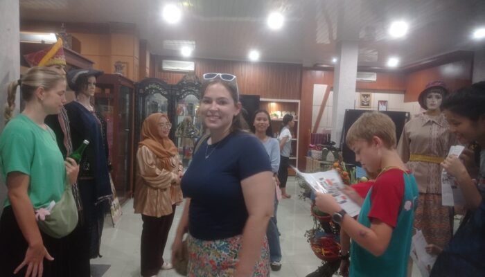 Bule-bule Cantik Kunjungi PRSU 2026, Aliest: Ingin Belajar Kebudayaan Sumut