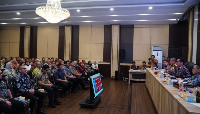 Walikota Medan Beri Tenggat Camat Tuntaskan Digitalisasi Bansos