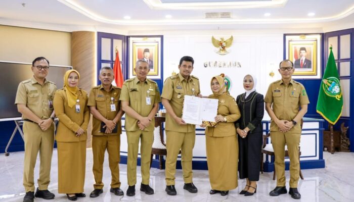 Tiorita Surbakti Resmi Terima SK Plt Bupati Langkat, Gubsu Bobby Nasution Tekankan ASN Harus Layani Masyarakat