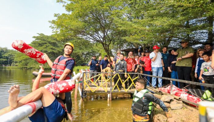 Meriahkan Semarak Korpri Gebyar Kemerdekaan RI di Taman Cadika, Lomba Pukul Bantal