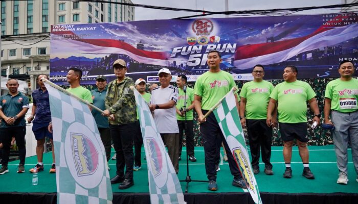 Rico Waas Bersama Pangdam I/BB dan Wagubsu Lepas 20.000 Peserta Fun Run 5K