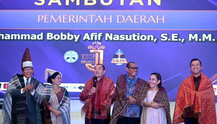 Pj Sekdaprovsu Hadiri Pesta Olob-Olob GKPS Resort Medan Barat