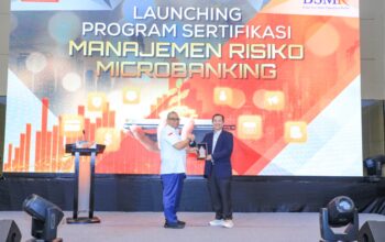 Wamenaker Tekankan Kompetensi SDM dalam Pengelolaan Risiko Microbanking