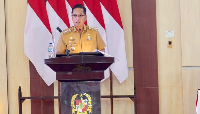 Rico Waas: Penanggulangan Kemiskinan Jangan Hanya Hitung Bantuan, Ukur Keluarga yang Keluar dari Kemiskinan
