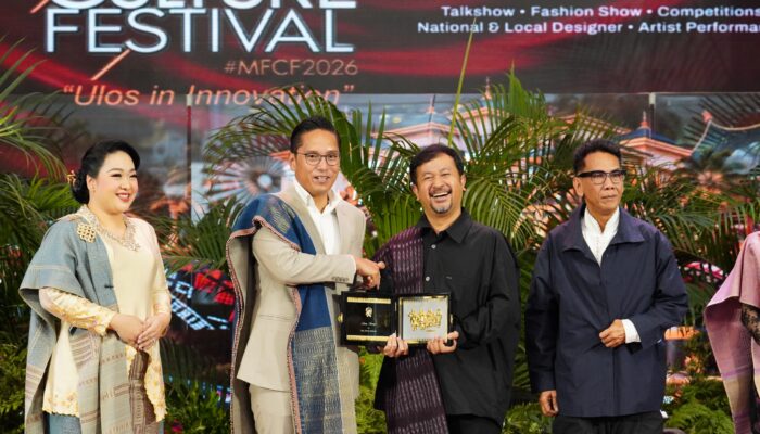 Peringatan Hari Ulos Nasional Meriahkan Puncak MFCF 2026, Rico Waas Harap Tenun Lokal Mendunia