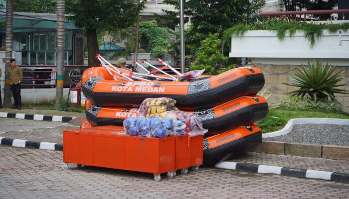 Antisipasi Cuaca Buruk, Rico Waas Galakkan Pembersihan, Siagakan 23 Perahu Karet dan Gandeng Komunitas Offroad untuk Evakuasi